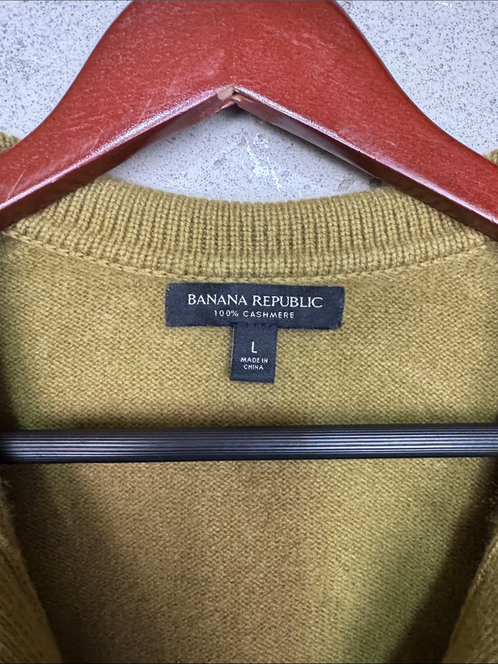 Banana Republic 100% Cashmere
Collared Short Sleeve Sweater OLIVE GREEN sz L - Picture 5 of 9
